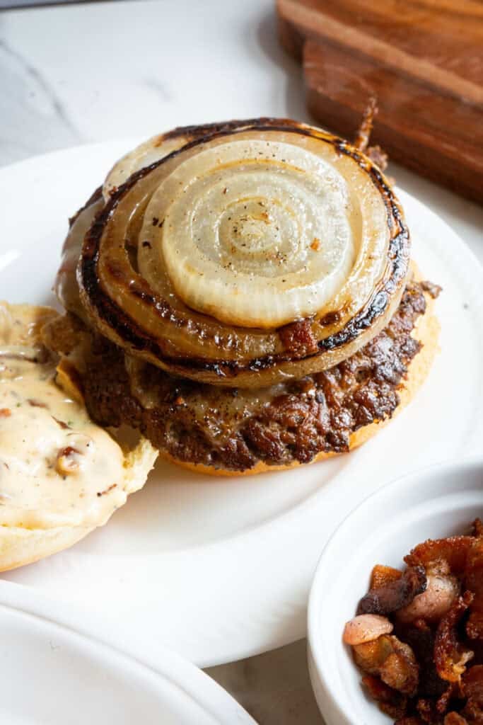 Smash burger with baconnaise sauce.